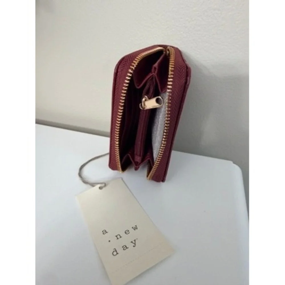 A New Day Zip Wallet Womens OS Burgundy Croc Embossed Faux Leather NWT